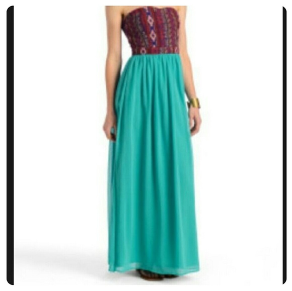 Abbeline Aztec Maxi Dress - Picture 1 of 4